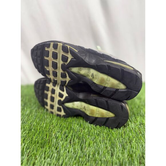 Nike Air Max 95 Fresh‎ Mint New Green White Neutral Grey Size 10 609048-136 - Picture 4 of 7